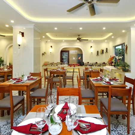 Uptown Hoi An Hotel & Spa-2